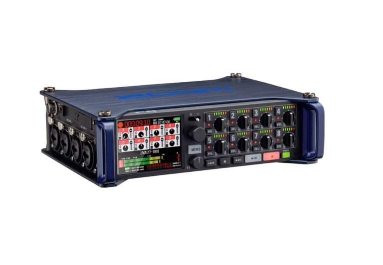 Zoom F8